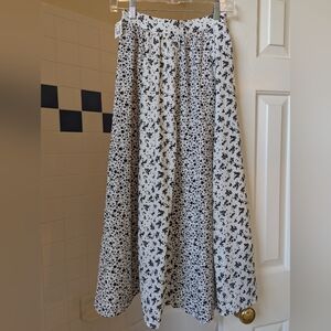 NWT  W Closet White Black Floral Patchwork Skirt One Size